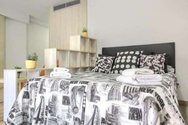 Apartamentos Turisticos Plaza San Juan 2 Tudela Kültér fotó